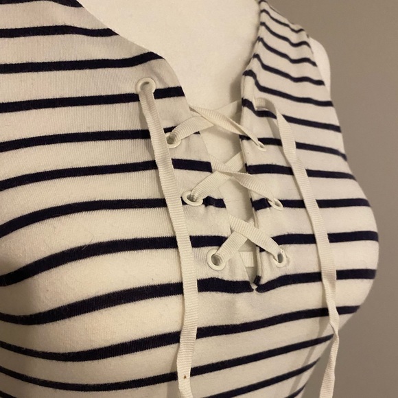 Garage Striped Crop Top - Picture 2 of 3